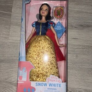 Disney Princess Snow White Doll